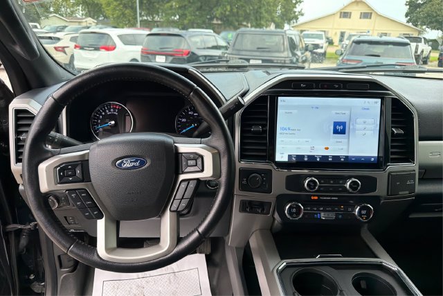 Used 2022 Ford F250 Lariat w/ Black Appearance Package AWD/4WD image 12