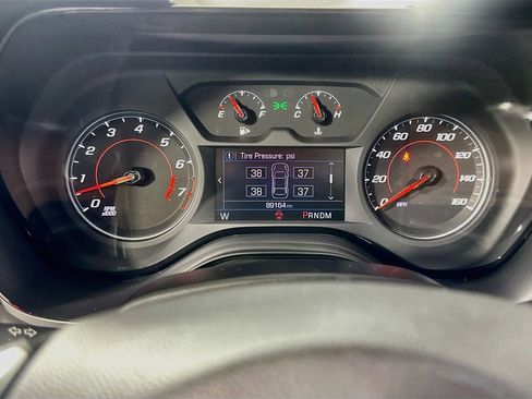 Used 2021 Chevrolet Camaro LT RWD image 23