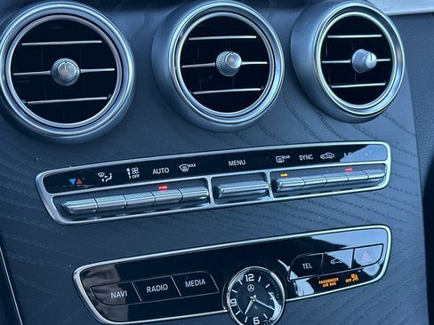 Used 2021 Mercedes-Benz C 300 Sedan image 23