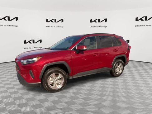 Used 2025 Toyota RAV4 XLE image 5
