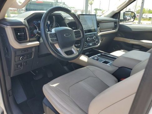 Used 2022 Ford Expedition Limited RWD image 21