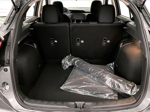 New 2025 Nissan Kicks Play S image 33