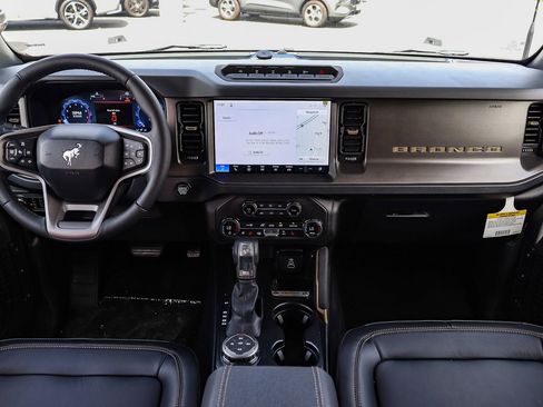 New 2026 Ford Bronco Badlands AWD/4WD image 12