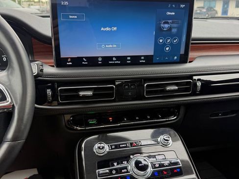 Used 2023 Lincoln Nautilus Reserve w/ Equipment Group 202A AWD/4WD image 17