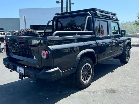 Used 2024 INEOS Grenadier Fieldmaster image 3