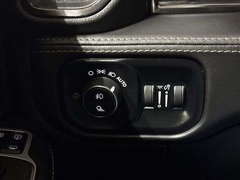 Used 2024 RAM 3500 Limited w/ Night Edition AWD/4WD image 19