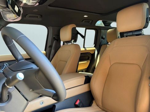 New 2026 Land Rover Defender 110 X-Dynamic SE AWD/4WD image 5