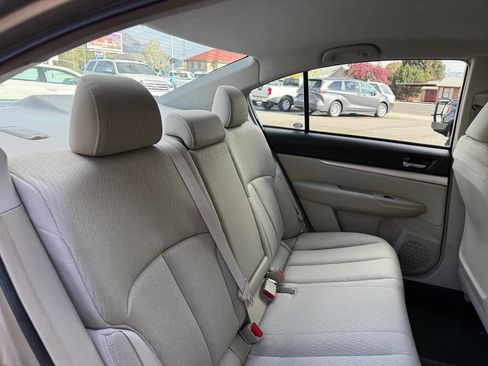 Used 2010 Subaru Legacy 2.5i Premium image 19