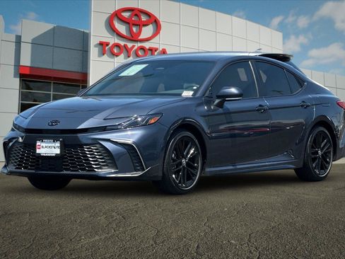 Certified 2026 Toyota Camry SE w/ Convenience Package FWD image 7