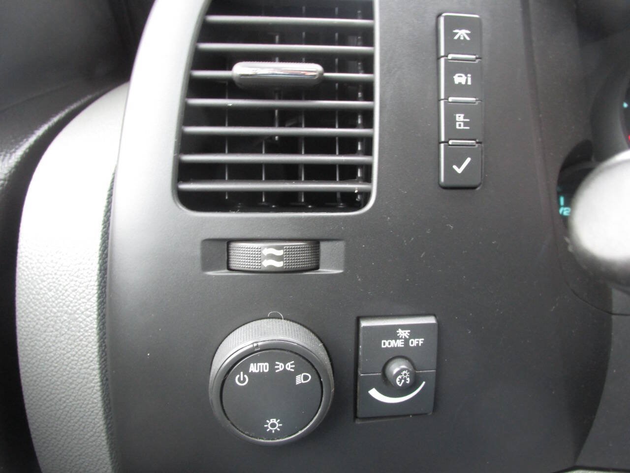 Used 2012 Chevrolet Silverado 1500 LS AWD/4WD image 8