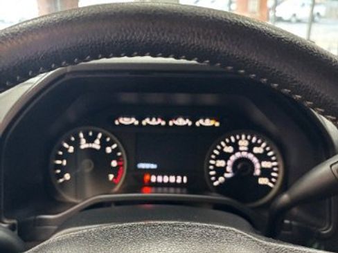 Used 2016 Ford F150 XLT w/ Equipment Group 302A Luxury image 10