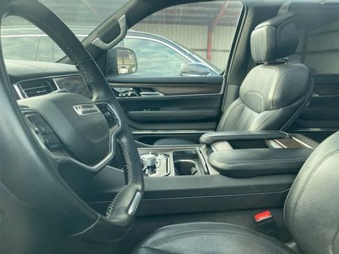 Used 2023 Jeep Grand Wagoneer 4WD image 15