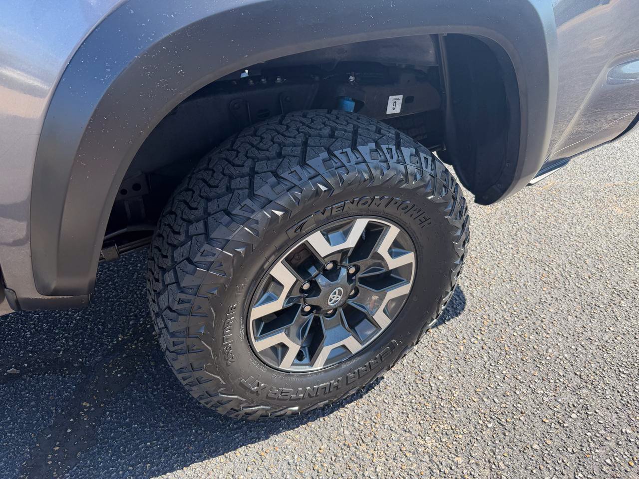 Used 2021 Toyota Tacoma TRD Off-Road AWD/4WD image 30