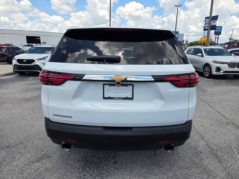 Used 2023 Chevrolet Traverse LS FWD image 11
