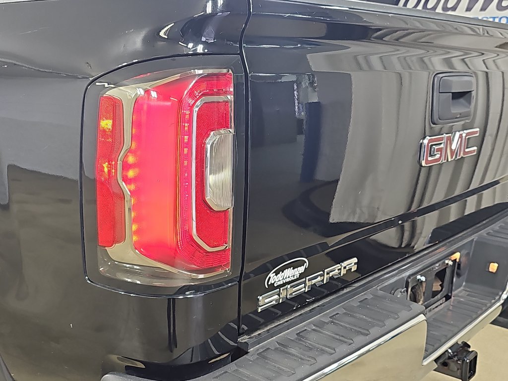 Used 2017 GMC Sierra 1500 SLT w/ SLT Premium Package AWD/4WD image 39