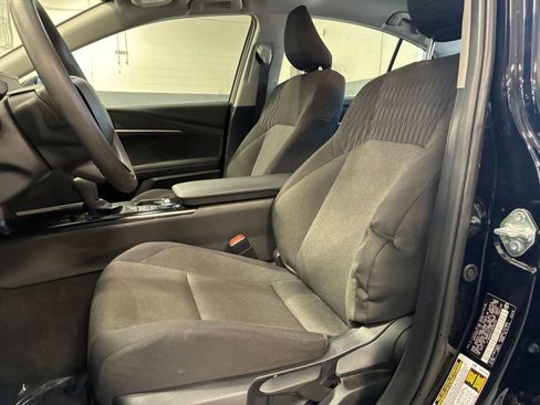 Used 2025 Toyota Camry LE FWD image 36