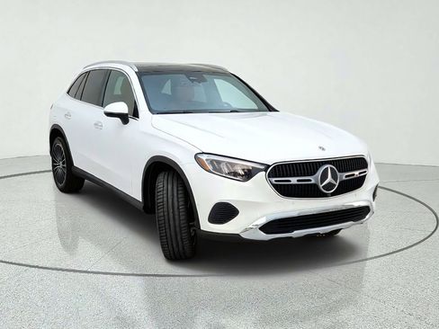 Certified 2026 Mercedes-Benz GLC 300 image 4