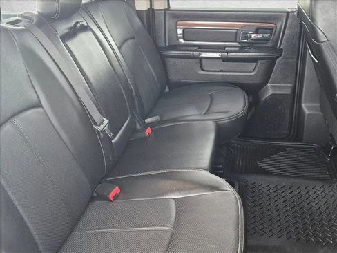 Used 2017 RAM 1500 Laramie w/ Convenience Group AWD/4WD image 18