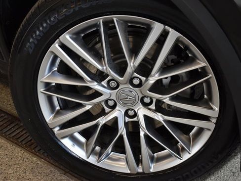 Used 2023 Acura MDX SH-AWD w/ Advance Package image 14