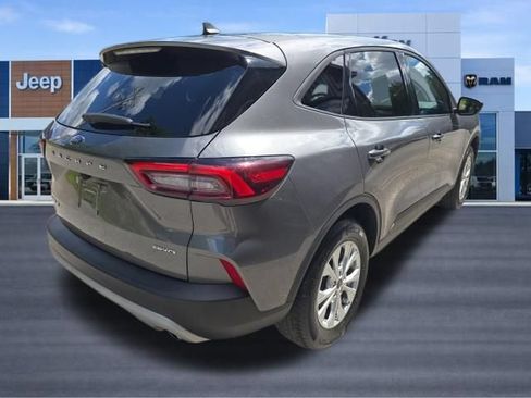 Used 2025 Ford Escape Active AWD/4WD image 7