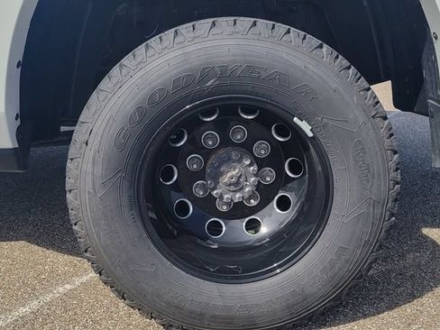 Used 2024 RAM 3500 Limited AWD/4WD image 9