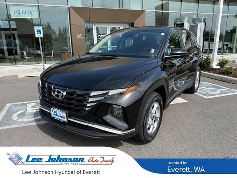 Used 2023 Hyundai Tucson SE AWD/4WD image 1