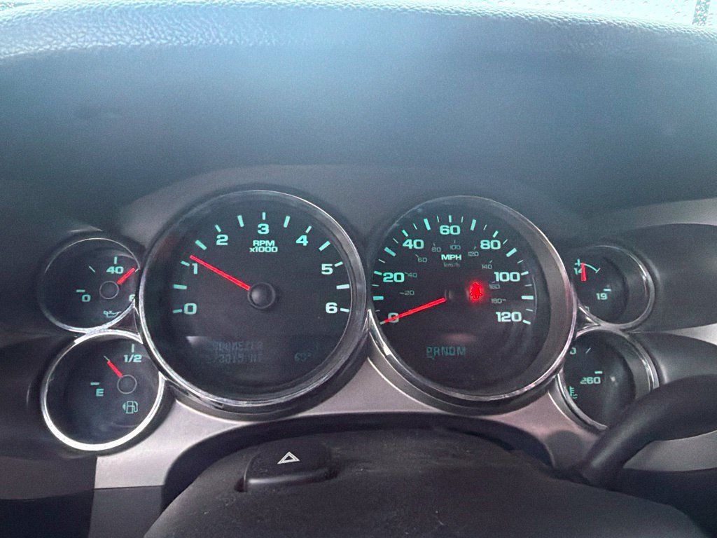 Used 2011 GMC Sierra 1500 SLE w/ Power Tech Package AWD/4WD image 4