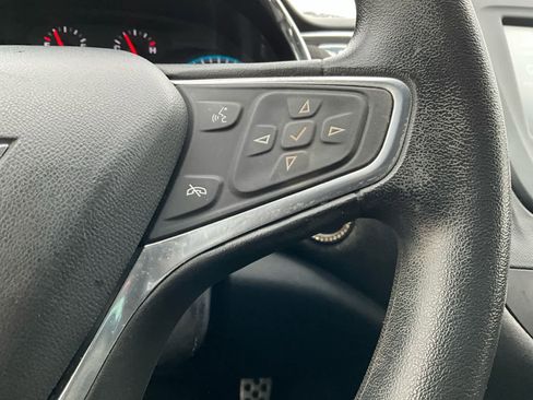 Used 2016 Chevrolet Malibu LT image 19