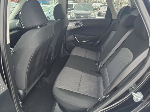 Used 2023 Kia Soul LX image 18