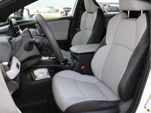 New 2026 Subaru Solterra Premium image 36