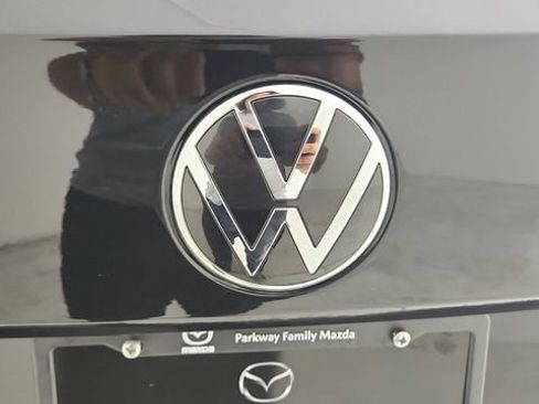 Used 2024 Volkswagen Taos SE image 30