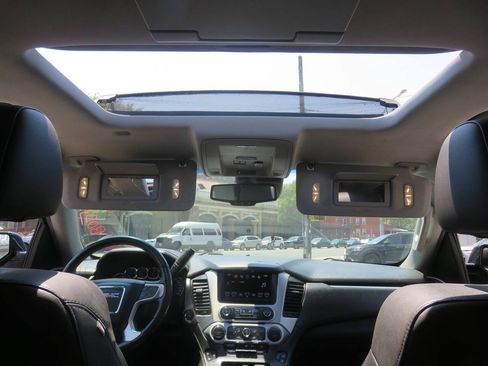 Used 2016 GMC Yukon SLT w/ Open Road Package AWD/4WD image 13