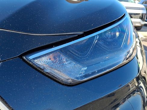 Used 2025 Toyota Highlander XLE image 9