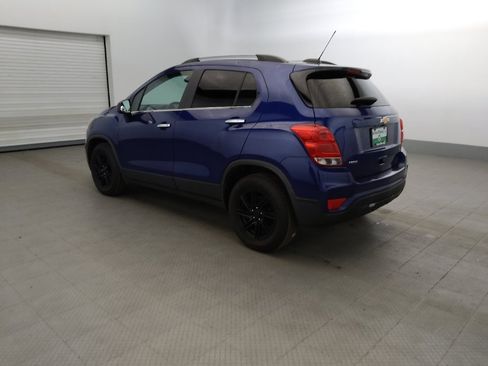 Used 2017 Chevrolet Trax LT w/ Driver Confidence Package FWD image 3