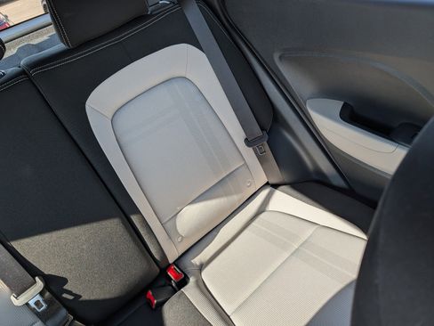 Certified 2026 Hyundai Venue SEL FWD image 14