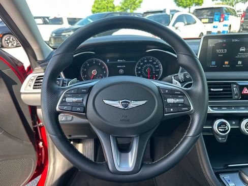 Used 2019 Genesis G70 2.0T Advanced RWD image 23