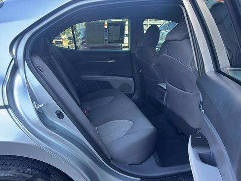 Used 2022 Toyota Camry LE FWD image 18