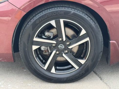 Used 2024 Nissan Sentra SV FWD image 7