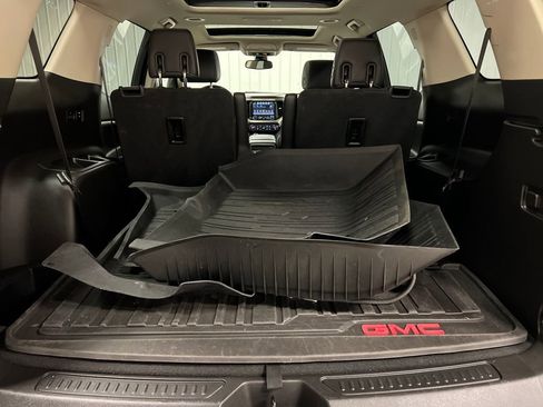 Certified 2019 GMC Acadia Denali image 11