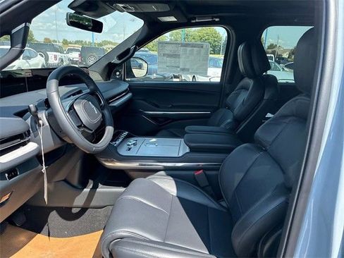 New 2025 Lincoln Navigator Reserve w/ Jet Appearance Package image 12