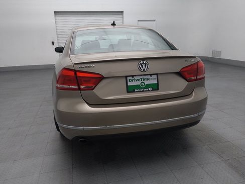 Used 2015 Volkswagen Passat 1.8T SEL Premium FWD image 6