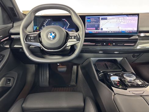 Used 2026 BMW 530i RWD image 29