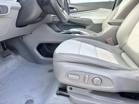 Used 2023 Chevrolet Bolt EUV Premier w/ Sun & Sound Package FWD image 17