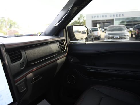 Used 2022 Ford Expedition Limited RWD image 21