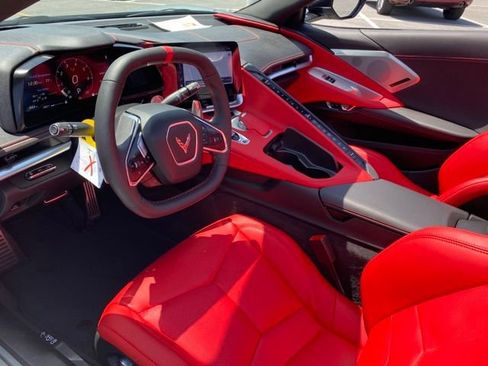 Used 2024 Chevrolet Corvette Stingray Preferred Conv w/ Z51 Performance Package RWD image 12