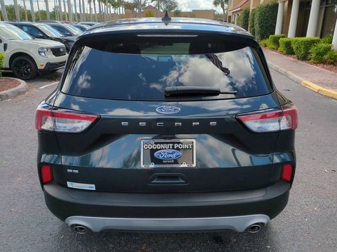 Certified 2022 Ford Escape SE image 5