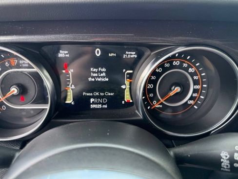 Used 2021 Jeep Wrangler Unlimited Sahara AWD/4WD image 26