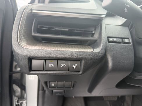 Used 2024 Toyota Prius XLE FWD image 20