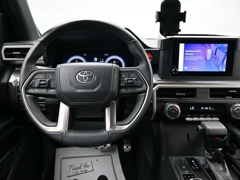Used 2025 Toyota Tacoma TRD Sport AWD/4WD image 13
