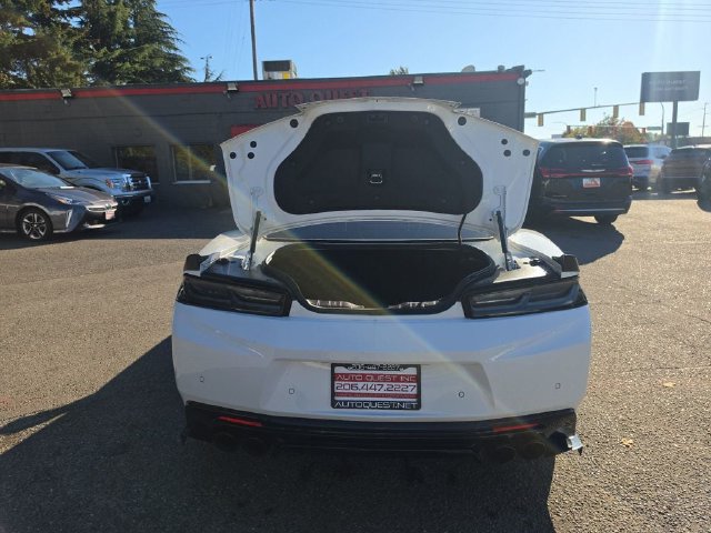 Used 2016 Chevrolet Camaro SS RWD image 11